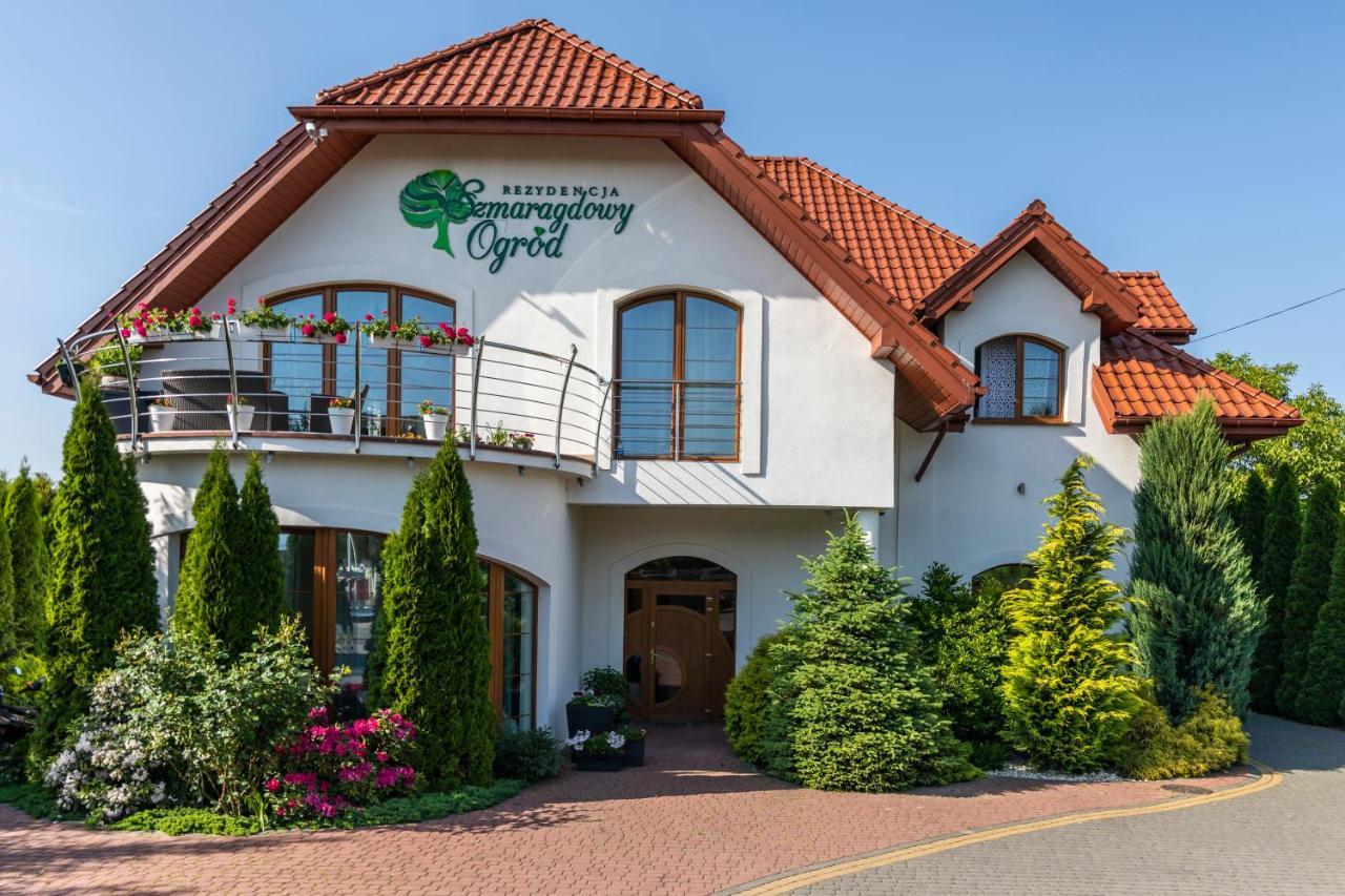 Rezydencja Szmaragdowy Ogrod Hotel Konstantynow Lodzki Exterior photo